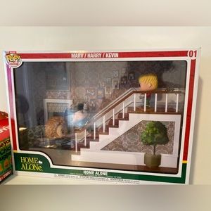 Funko POP! Home Alone  #01 Deluxe Movie Moment 3 pack Kevin, Marv, Harry - NEW!